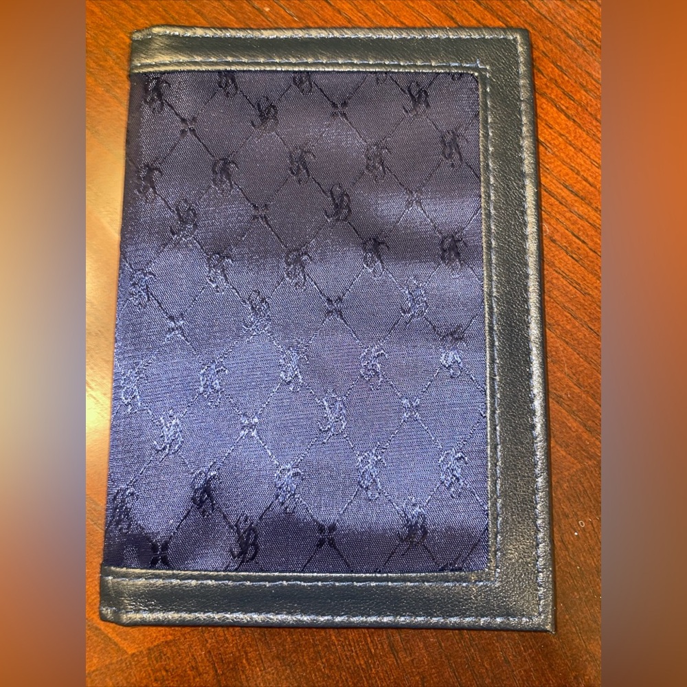 SB passport wallet